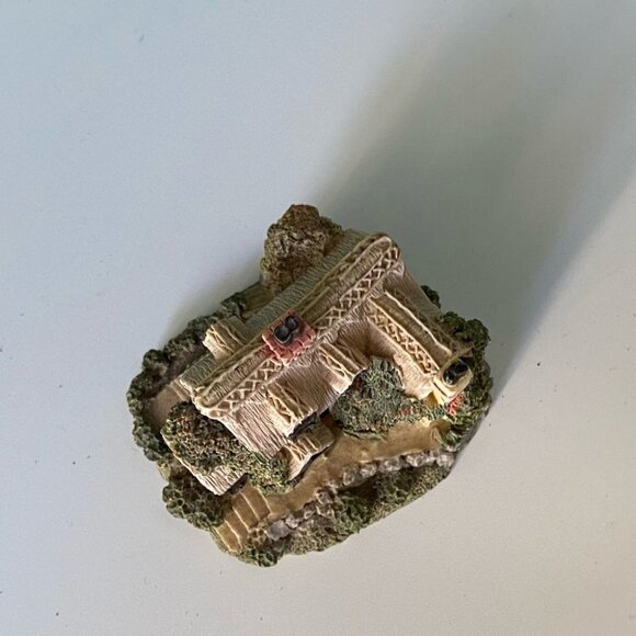 Miniature HOUSE FIGURINE The Aristocrat Collection EPL Tudor Cottage Collectible - Picture 6 of 9